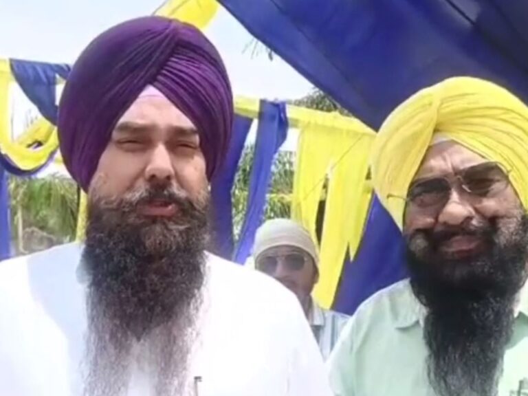 ਸ੍ਰੀ ਕੀਰਤਪੁਰ ਸਾਹਿਬ ਵਿਖੇ ਨਤਮਸਤਕ ਹੋਏ ਸਾਂਸਦ ਕੰਗ/ 400 ਸਾਲਾ ਸਥਾਪਨਾ ਦਿਵਸ ਸਮਾਗਮਾਂ ’ਚ ਕੀਤੀ ਸ਼ਿਰਕਤ/ ਸ੍ਰੀ ਕੇਸਗੜ੍ਹ ਸਾਹਿਬ ਵਿਖੇ ਵੀ ਟੇਕਿਆ ਮੱਥਾ