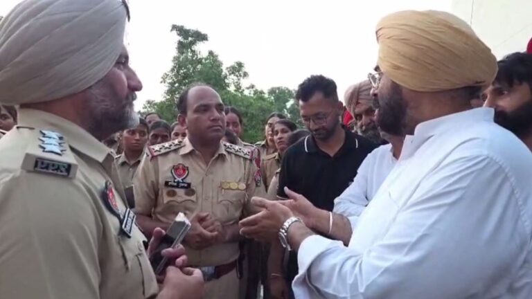 ਫਰੀਦਕੋਟ ਦੇ ਸਾਬਕਾ ਮੌਜੂਦਾ ਵਿਧਾਇਕ ਵਿਚਾਲੇ ਖੜਕੀ/ ਸਾਬਕਾ ਵਿਧਾਇਕ ਨੇ ਨਿਗਮ ਚੋਣਾਂ ਦੌਰਾਨ ਸਾਜ਼ਸ਼ ਦੇ ਇਲਜ਼ਾਮ/ ਮੌਜੂਦਾ ਵਿਧਾਇਕ ਮੁਤਾਬਕ ਵਿਚਰਣ ਵਾਲੇ ਅਧਿਕਾਰੀਆਂ ਨੂੰ ਤਾੜਨਾ
