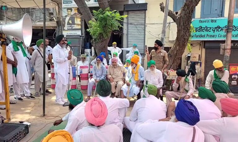 ਫਰੀਦਕੋਟ ਪਹੁੰਚੇ ਕਿਸਾਨ ਆਗੂ ਡੱਲੇਵਾਲ ਦਾ ਵੱਡਾ ਬਿਆਨ/ ਮੋਹਾਲੀ ਦੇ ਰਜਿਸਟਰਾਰ ਦਫਤਰ ਘੇਰ ਦਾ ਐਲਾਨ/ ਕਿਸਾਨਾਂ ਨਾਲ ਹੁੰਦੇ ਧੱਕੇ ਬੰਦ ਕਰਨ ਦੀ ਮੰਗ