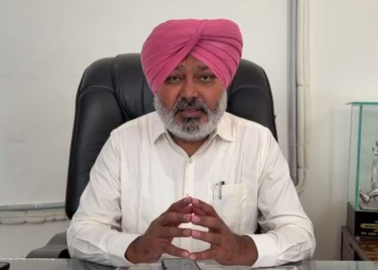 ਈਡੀ ਦੀਆਂ ਰੇਡਾਂ ਤੋਂ ਆਪ ਆਦਮੀ ਪਾਰਟੀ ਦੇ ਆਗੂ ਖਫਾ/ ਅਮਨ ਅਰੋੜਾ, ਹਰਪਾਲ ਚੀਮਾ ਦਾ ਕੇਂਦਰ ਵੱਲ ਨਿਸ਼ਾਨਾ/ ਰੰਜ਼ਿਸ਼ ਤਹਿਤ ਨਿਸ਼ਾਨਾ ਬਣਾਏ ਜਾਣ ਦੇ ਲਾਏ ਇਲਜ਼ਾਮ