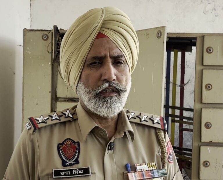 ਮੋਗਾ ’ਚ ਸਰਕਾਰੀ ਕਾਲਜ ’ਤੇ ਡਿੱਗੀ ਅਸਮਾਨੀ ਬਿਜਲੀ/ ਜਰਨੇਟਰ ਨੂੰ ਅੱਗ ਲੱਗਣ ਕਾਰਨ ਮੱਚੀ ਦਹਿਸ਼ਤ/ ਕਾਲਜ ਸਟਾਫ ਤੇ ਪੁਲਿਸ ਨੇ ਪਾਇਆ ਕਾਬੂ