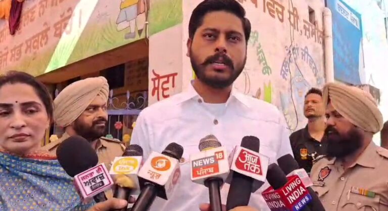 ਬਟਾਲਾ ’ਚ ਵੋਟ ਪਾਉਣ ਪਹੁੰਚੇ ਵਿਧਾਇਕ ਸ਼ੈਰੀ ਕਲਸੀ/ ਪਤਨੀ ਸਮੇਤ ਕੀਤੀ ਵੋਟ ਦੇ ਅਧਿਕਾਰ ਦੀ ਵਰਤੋਂ/ ਪਾਰਟੀ ਉਮੀਦਵਾਰਾਂ ਦੀ ਜਿੱਤ ਦਾ ਦਾਅਵਾ