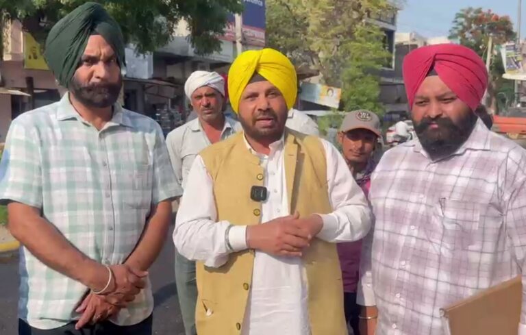 ਗੁਰਦਾਸਪੁਰ ’ਚ ਸੜਕਾਂ ਦੇ ਕੰਮ ’ਚ ਆਵੇਗੀ ਤੇਜ਼ੀ/ ਮੰਤਰੀ ਹਰਭਜਨ ਈਟੀਓ ਨੇ ਲਿਆ ਕੰਮ ਦਾ ਜਾਇਜ਼ਾ/ 30 ਜੂਨ ਤੱਕ ਨਿਰਮਾਣ ਕੰਮ ਮੁਕੰਮਲ ਕਰਨ ਦੀ ਹਦਾਇਤ
