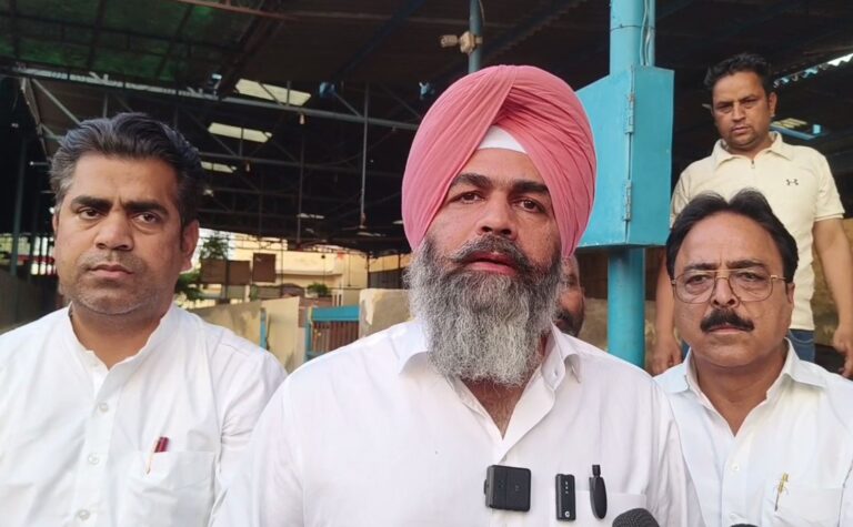 ਫਰੀਦਕੋਟ ਬਿਜਲੀ ਮਹਿਕਮੇ ਨੇ ਗਊਸ਼ਾਲਾ ਦਾ ਕੱਟਿਆ ਕੁਨੈਕਸ਼ਨ/ ਬਕਾਇਆ ਬਿੱਲ ਨਾ ਦੇਣ ਦੇ ਚਲਦਿਆਂ ਕੀਤੀ ਕਾਰਵਾਈ/ ਪਸ਼ੂ ਬੇਹਾਲ, ਅਕਾਲੀ ਆਗੂ ਬੰਟੀ ਰੋਮਾਨਾ ਨੇ ਕੀਤੀ ਨਿੰਦਾ