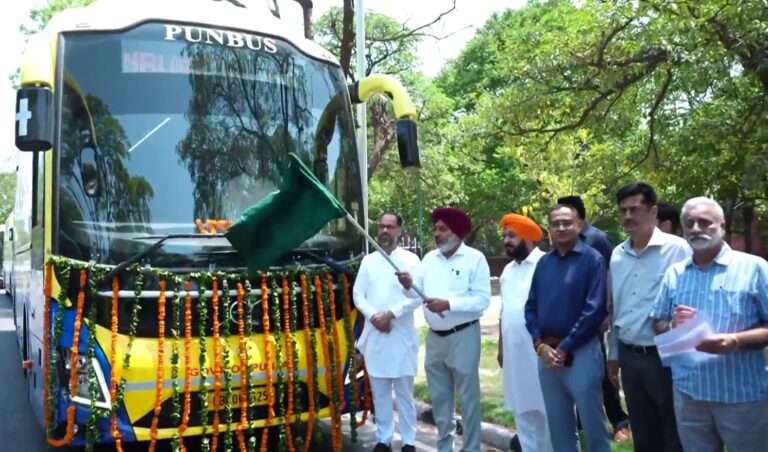 ਪੰਜਾਬ ਸਰਕਾਰ ਨੇ ਪਾਈਆਂ ਨਵੀਆਂ 19 ਵਾਲਵੋ ਬੱਸਾਂ/ ਵਿੱਤ ਮੰਤਰੀ ਹਰਪਾਲ ਚੀਮਾ ਨੇ ਦਿਖਾਈ ਹਰੀ ਝੰਡੀ/  ਰਾਜਧਾਨੀ ਨੂੰ ਪੰਜਾਬ ਦੇ ਸ਼ਹਿਰਾਂ ਨਾਲ ਜੋੜਣਗੀਆਂ ਇਹ ਬੱਸਾਂ