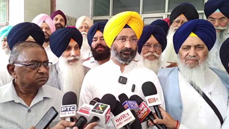 ਸੰਗਰੂਰ ਡਿਪਟੀ ਕਮਿਸ਼ਨਰ ਨੂੰ ਸਿੱਖ ਜਥੇਬੰਦੀਆਂ ਦਾ ਮੰਗ ਪੱਤਰ/ ਸਿੱਖ ਤੇ ਪੰਜਾਬ ਨਾਲ ਜੁੜੇ ਮਸਲਿਆਂ ਨੂੰ ਲੈ ਕੇ ਕਾਰਵਾਈ ਮੰਗੀ/ ਪਰਮਿੰਦਰ ਢੀਂਡਸਾਂ ਸਮੇਤ ਕਈ ਆਗੂ ਰਹੇ ਮੌਜੂਦ