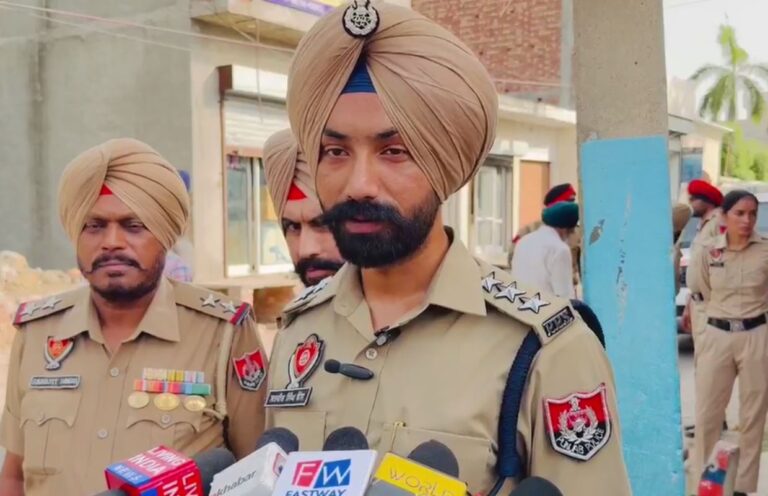 ਬਰਨਾਲਾ ਪੁਲਿਸ ਦਾ ਵੱਡਾ ਸਟਿੰਗ ਆਪਰੇਸ਼ਨ/ ਛੱਜੂ ਰੋਸ਼ਨ ਦੇ ਕਾਰਖਾਨੇ ਨੇੜੇ ਅਚਾਨਕ ਰੇਡ/ ਕਈ ਜਣੇ ਕਾਬੂ, ਲਾਵਾਰਿਸ ਮੋਟਰ ਸਾਇਕਲ ਜ਼ਬਤ
