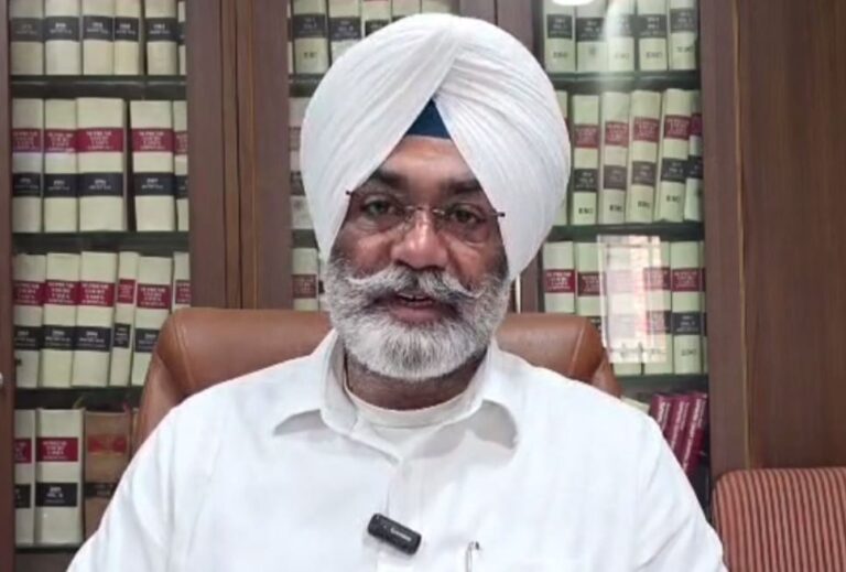 ਬੰਟੀ ਰੋਮਾਣਾ ਨੂੰ ਨਹੀਂ ਮਿਲੀ ਕੈਨੇਡਾ ’ਚ ਐਂਟਰੀ/ ਕੈਨੇਡਾ ਏਅਰਪੋਰਟ ਤੋਂ ਭੇਜਿਆ ਗਿਆ ਵਾਪਸ/ ਬੰਟੀ ਰੋਮਾਣਾ ਦੇ ਵਕੀਲਾਂ ਨੇ ਰੱਖਿਆ ਆਪਣਾ ਪੱਖ