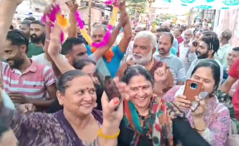 ਦੀਨਨਗਰ ਨਗਰ ਕੌਂਸਲ ’ਤੇ ਕਾਂਗਰਸ ਦਾ ਕਬਜ਼ਾ/ ਕਾਂਗਰਸੀ ਉਮੀਦਵਾਰ ਸੁਨੇਹ ਲਤਾ 193 ਵੋਟਾਂ ਨਾਲ ਜੇਤੂ/ ਕਾਂਗਰਸੀ ਵਰਕਰਾਂ ਤੇ ਸਮਰਥਕਾਂ ਦਾ ਕੀਤਾ ਧੰਨਵਾਦ