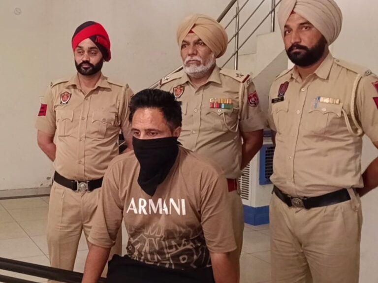 ਬਰਨਾਲਾ ਪੁਲਿਸ ਹੱਥ ਲੱਗੀ ਵੱਡੀ ਕਾਮਯਾਬੀ/ ਅਫੀਮ ਸਮੇਤ ਏਅਰਫੋਰਸ ਦਾ ਕਾਂਸਟੇਬਲ ਕਾਬੂ/ 3 ਕਿੱਲੋ 15 ਗਰਾਮ ਅਫੀਮ ਬਰਾਮਦ