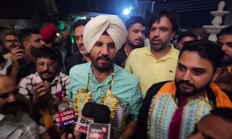 ਧੂਰੀ ਦੇ ਸ਼ੁਭਮ ਸ਼ਰਮਾ ਬਣੇ ਪੰਜਾਬ ਯੂਥ ਕਾਂਗਰਸ ਦੇ ਪ੍ਰਧਾਨ/ ਰਾਜਾ ਵੜਿੰਗ ਨੇ ਮੂੰਹ ਮਿੱਠਾ ਕਰਵਾ ਕੇ ਦਿੱਤੀ ਵਧਾਈ/ 2027 ਵਿਚ ਕਾਂਗਰਸ ਨੂੰ ਪ੍ਰਚੰਡ ਬਹੁਮਤ ਮਿਲਣ ਦਾ ਦਾਅਵਾ
