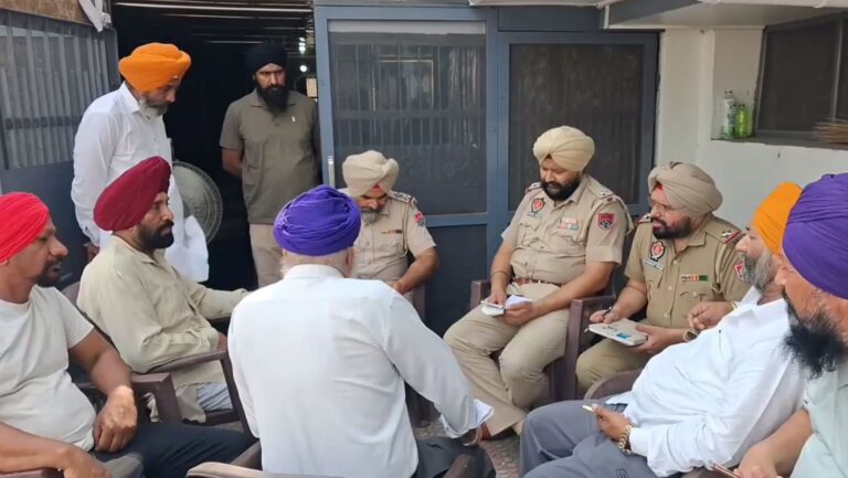 ਗੁਰਦਾਸਪੁਰ ਦੇ ਪਿੰਡ ਹਰਦੋ ਝੰਡੇ ’ਚ ਫਾਇਰਿੰਗ/ ਘਰ ’ਤੇ ਗੋਲੀਆਂ ਚਲਾ ਕੇ ਅਣਪਛਾਤੇ ਫਰਾਰ/ ਵਿਦੇਸ਼ ਰਹਿੰਦੇ ਮੁੰਡੇ ਕੋਲੋਂ ਫਿਰੌਤੀ ਮੰਗਣ ਦਾ ਮਾਮਲਾ