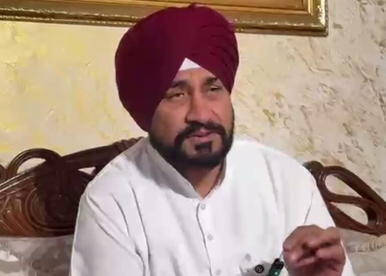 ਸਾਬਕਾ ਸੀਐਮ ਚੰਨੀ ਨੇ ਬਿਜਲੀ ਨੂੰ ਲੈ ਕੇ ਘੇਰੀ ਪੰਜਾਬ ਸਰਕਾਰ/ ਝੋਨੇ ਦੇ ਸੀਜ਼ਨ ਦੌਰਾਨ ਲੱਗ ਰਹੇ ਕੱਟਾਂ ’ਤੇ ਚੁੱਕੇ ਸਵਾਲ/ ਬਿਜਲੀ ਖਰੀਦਣ ਦੇ ਪੈਸੇ ਔਰਤਾਂ ਨੂੰ ਦੇਣ ਦੇ ਇਲਜ਼ਾਮ