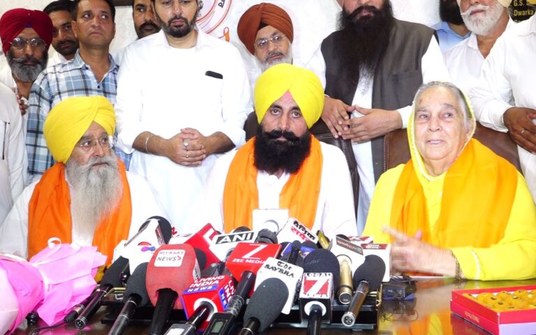 ਪੰਜਾਬ ਵੇਅਰਹਾਊਸਿੰਗ ਕਾਰਪੋਰੇਸ਼ਨ ਨੂੰ ਮਿਲਿਆ ਨਵਾਂ ਚੇਅਰਮੈਨ/ ਰਣਧੀਰ ਸਿੰਘ ਧੀਰਾ ਖੁੱਡੀਆਂ ਨੇ ਸੰਭਾਲਿਆ ਅਹੁਦਾ/ ਮੁੱਖ ਮੰਤਰੀ ਦੀ ਮਾਤਾ ਤੇ ਕੈਬਨਿਟ ਮੰਤਰੀ ਖੁੱਡੀਆਂ ਰਹੇ ਮੌਜੂਦ