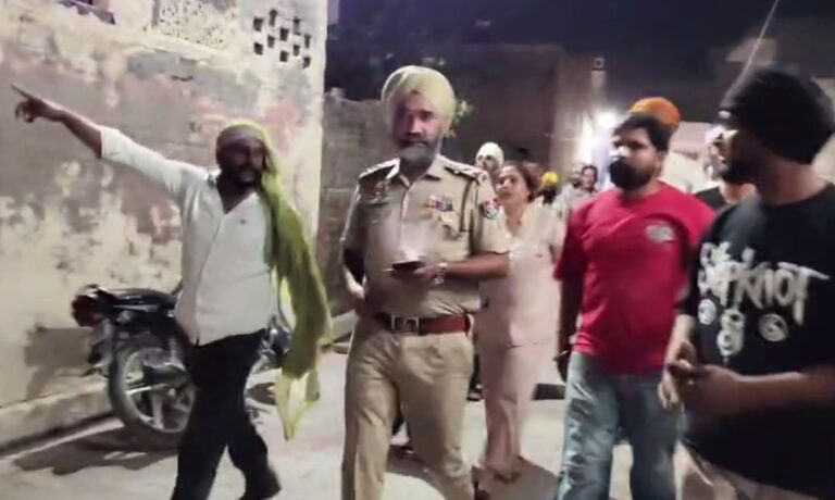 ਅੰਮ੍ਰਿਤਸਰ ਦੇ ਗੁਰੂ ਕੀ ਵਡਾਲੀ ਇਲਾਕੇ ’ਚ ਫਾਇਰਿੰਗ/ ਪੈਸਿਆਂ ਦੇ ਲੈਣ-ਦੇਣ ਦੇ ਵਿਵਾਦ ਨੇ ਲਿਆ ਖੂਨੀ ਰੂਪ/ ਪੁਲਿਸ ਨੇ ਜਾਂਚ ਕੀਤੀ ਸ਼ੁਰੂ