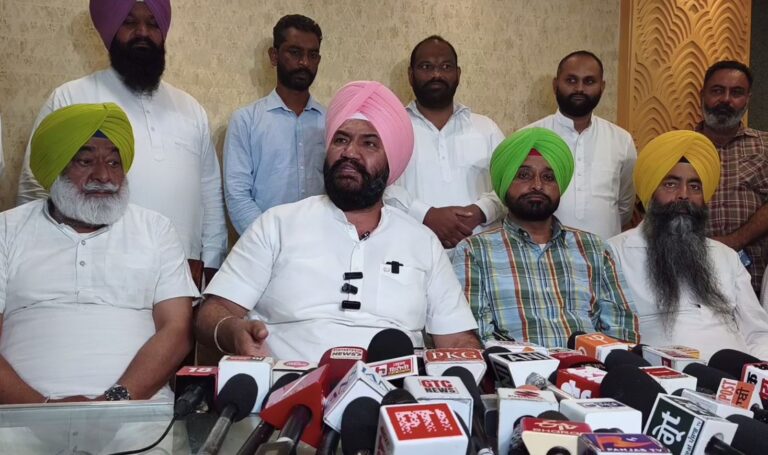 ਮਜੀਠਾ ਥਾਣਾ ਮਾਮਲੇ ਨੂੰ ਲੈ ਕੇ ਤਲਬੀਰ ਗਿੱਲ ਦਾ ਬਿਆਨ/ ਮਜੀਠੀਆ ’ਤੇ ਲਾਏ ਜਾਣਬੁਝ ਕੇ ਮਾਹੌਲ ਵਿਗਾੜਣ ਦੇ ਇਲਜ਼ਾਮ/ ਆਪ ਨੂੰ ਬਹੁਮਤ ਦਾ ਦਾਅਵਾ, ਧੱਕੇਸ਼ਾਹੀ ਦੇ ਦੋਸ਼ਾਂ ਤੋਂ ਇਨਕਾਰ