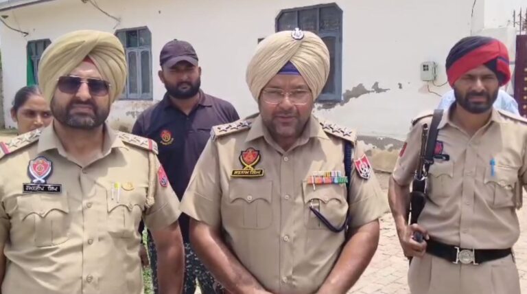 ਭਵਾਨੀਗੜ੍ਹ ‘ਚ ਪੁਲਿਸ ਦਾ ਆਪ੍ਰੇਸ਼ਨ ਪਰਹਾਰ-3 ਤਹਿਤ ਐਕਸ਼ਨ/ 3 ਨਸ਼ਾ ਤਸਕਰ ਨਸ਼ਿਆਂ ਦੀ ਖੇਪ ਦੇ ਨਕਦੀ ਸਮੇਤ ਕਾਬੂ/ 19 ਗਰਾਮ ਹੈਰੋਇਨ, 14 ਬੋਤਲਾਂ ਸ਼ਰਾਬ ਤੇ ਨਕਦੀ ਬਰਾਮਦ
