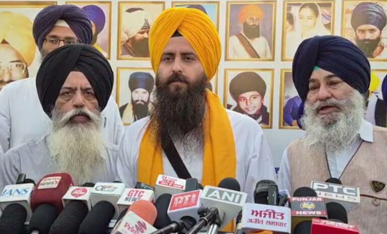 ਘੱਲੂਘਾਰਾ ਦਿਵਸ ਮੌਕੇ ਦਲ ਖਾਲਸਾ ਦਾ ਪੈਦਲ ਮਾਰਚ/ ਸ੍ਰੀ ਅਕਾਲ ਤਖ਼ਤ ਸਾਹਿਬ ਵਿਖੇ ਕੀਤੀ ਅਰਦਾਸ/ ਖਾਲਿਸਤਾਨ ਦੀ ਪ੍ਰਾਪਤੀ ਤੱਕ ਸੰਘਰਸ਼ ਜਾਰੀ ਰੱਖਣ ਦਾ ਐਲਾਨ