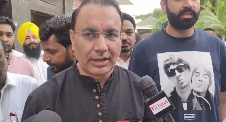 ਬਠਿੰਡਾ ਦੇ ਕੌਂਸਲਰਾਂ ਵੱਲੋਂ ਸਾਲਾਸਰ ਧਾਮ ਦੀ ਯਾਤਰਾ/ ਜੀਤ ਤੋਂ ਬਾਅਦ ਸਮਰਥਕਾਂ ਸਮੇਤ ਟੇਕਣਗੇ ਮੱਥਾ/ ਸ਼ਹਿਰ ਦੇ ਵਿਕਾਸ ਦਾ ਲਿਆ ਜਾਵੇਗਾ ਸੰਕਲਪ