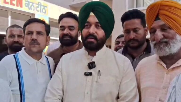 ਗੁਰਦਾਸਪੁਰ ਨਿਗਮ ਚੋਣਾਂ ’ਚ ਭਾਜਪਾ ਦੀ ਸਰਗਰਮੀ/ ਸਾਰੇ 29 ਵਾਰਡਾਂ ਤੋਂ ਉਤਾਰੇ ਆਪਣੇ ਉਮੀਦਵਾਰ/ ਜ਼ਿਲ੍ਹਾ ਪ੍ਰਧਾਨ ਬਘੇਲ ਸਿੰਘ ਨੇ ਉਮੀਦਵਾਰਾਂ ਨੂੰ ਦਿੱਤੀ ਵਧਾਈ