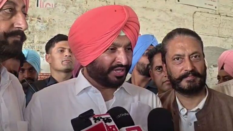 ਫਤਿਹਗੜ੍ਹ ਚੂੜੀਆਂ ਰੇਲਵੇ ਸਟੇਸ਼ਨ ਦੀ ਜਲਦ ਸੁਧਰੇਗੀ ਹਾਲਤ/ ਕੇਂਦਰੀ ਮੰਤਰੀ ਰਵਨੀਤ ਬਿੱਟੂ ਨੇ ਕੀਤਾ ਐਲਾਨ/ ਸਟੇਸ਼ਨ ਦਾ ਦੌਰਾ ਕਰ ਕੇ ਹਾਲਾਤ ਦਾ ਲਿਆ ਜਾਇਜ਼ਾ