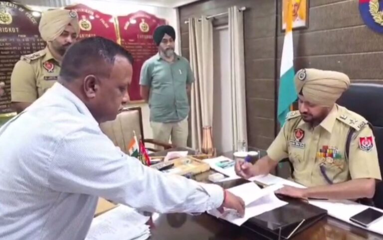 ਫ਼ਰੀਦਕੋਟ ਜ਼ਿਲ੍ਹੇ ਨੂੰ ਮਿਲਿਆ ਨਵਾਂ ਐਸਐਸਪੀ/  ਗੁਰਬੰਸ ਸਿੰਘ ਬੈਂਸ ਨੇ ਸੰਭਾਲਿਆ ਐਸਐਸਪੀ ਦਾ ਅਹੁਦਾ/ ਨਸ਼ਾ ਤਸਕਰਾਂ ਤੇ ਗੈਂਗਸਟਰਾਂ ਨੂੰ ਦਿੱਤੀ ਸਖ਼ਤ ਚੇਤਾਵਨੀ