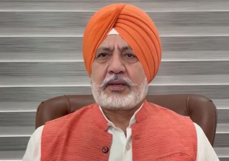 ਪੰਜਾਬ ਸਰਕਾਰ ਨੇ ਪੇਪਰ ਲੀਕ ਮਾਮਲੇ ’ਚ ਦਿੱਤੀ ਸਫਾਈ/ ਕਾਂਗਰਸ ਤੇ ਭਾਜਪਾ ’ਤੇ ਗ਼ਲਤ ਬਿਆਨੀ ਦੇ ਇਲਜ਼ਾਮ/ ਧੋਖਾਧੜੀ ਨੂੰ ਪੇਪਰ ਲੀਕ ਪ੍ਰਚਾਰਨ ’ਤੇ ਚੁੱਕੇ ਸਵਾਲ
