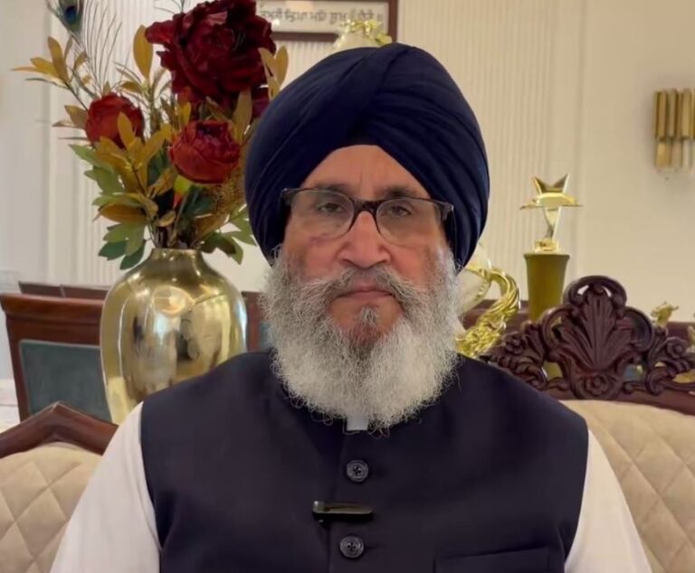 ਮਹੱਲਾ ਕਲੀਨਿਕ ਸਟਾਫ ਦੇ ਹੱਕ ’ਚ ਨਿਤਰਿਆ ਅਕਾਲੀ ਦਲ/ ਮੁਲਾਜ਼ਮਾਂ ਦੀਆਂ ਸੇਵਾਵਾਂ ਰੈਗੂਲਰ ਕਰਨ ਦੀ ਕੀਤੀ ਮੰਗ/ ਸਰਕਾਰ ’ਤੇ ਪ੍ਰਚਾਰ ਸਹਾਰੇ ਲਾਹਾ ਲੈਣ ਦੇ ਲਾਏ ਇਲਜ਼ਾਮ