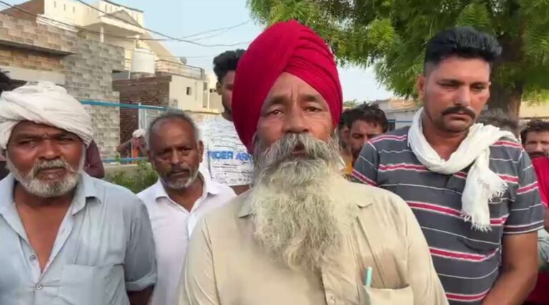 ਮੁਕਤਸਰ ਪੁਲਿਸ ਖਿਲਾਫ਼ ਪਿੰਡ ਵਾਸੀਆਂ ਦਾ ਪ੍ਰਦਰਸ਼ਨ/ ਪੁਲਿਸ ’ਤੇ ਲਾਏ ਨਾਜਾਇਜ਼ ਤੰਗ ਕਰਨ ਦੇ ਇਲਜ਼ਾਮ/ ਗ਼ਲਤ ਕਾਰਵਾਈ ਖਿਲਾਫ਼ ਸੰਘਰਸ਼ ਵਿੱਡਣ ਦੀ ਚਿਤਾਵਨੀ