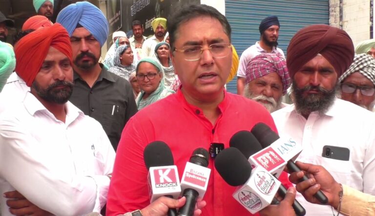 ਕਾਂਗਰਸ ’ਤੇ ਵਰ੍ਹੇ ਮੰਤਰੀ ਅਮਨ ਅਰੋੜਾ/ 2027 ’ਚ ਕਰਾਰੀ ਹਾਰ ਦਾ ਦਾਅਵਾ/ ਫਿਲਮ ਸਤਲੁਜ ’ਤੇ ਪਾਬੰਦੀ ਦੀ ਆਲੋਚਨਾ