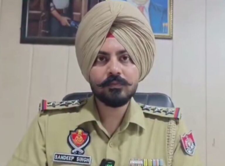 ਮੰਡੀ ਗੋਬਿੰਦਗੜ੍ਹ ‘ਚ ਸ਼ੱਕੀ ਹਾਲਾਤਾਂ ’ਚ ਮਿਲੀਆਂ ਦੋ ਲਾਸ਼ਾਂ/ ਲਾਸ਼ਾ ਕੋਲੋਂ ਜਾਨਵਰਾਂ ਦੀਆਂ ਦਵਾਈਆਂ ਬਰਾਮਦ/ ਪੁਲਿਸ ਨੇ ਕੁਝ ਲੋਕਾਂ ਨੂੰ ਹਿਰਾਸਤ ’ਚ ਲੈ ਕੇ ਜਾਂਚ ਆਰੰਭੀ