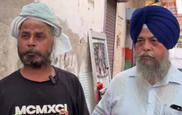 ਪਟਿਆਲਾ ’ਚ ਕਬਾੜੀਏ ਵੱਲੋਂ ਖੁਦਕੁਸ਼ੀ ਦੀ ਕੋਸ਼ਿਸ਼ ਦਾ ਮਾਮਲਾ/ ਨਗਰ ਨਿਗਮ ’ਤੇ ਰਿਸ਼ਵਤ ਲਈ ਤੰਗ ਕਰਨ ਦੇ ਇਲਜ਼ਾਮ/ ਅਧਿਕਾਰੀ ਨੇ ਦੋਸ਼ ਨਕਾਰੇ, ਕਾਨੂੰਨ ਮੁਤਾਬਕ ਕਾਰਵਾਈ ਦਾ ਦਾਅਵਾ