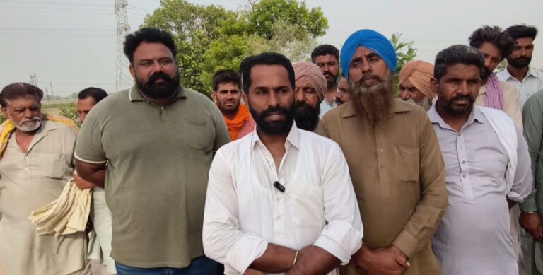 ਮਲੋਟ ’ਚ ਨਹਿਰੀ ਪਾਣੀ ਦੀ ਕਿੱਲਤ ਤੋਂ ਕਿਸਾਨ ਖਫਾ/ 1500 ਏਕੜ ਰਕਬਾ ਖਾਲੀ ਰਹਿਣ ਦੇ ਖਦਸ਼ਾ/ ਨਹਿਰੀ ਪਾਣੀ ਤੁਰੰਤ ਮੁਹੱਈਆ ਕਰਵਾਉਣ ਦੀ ਮੰਗ