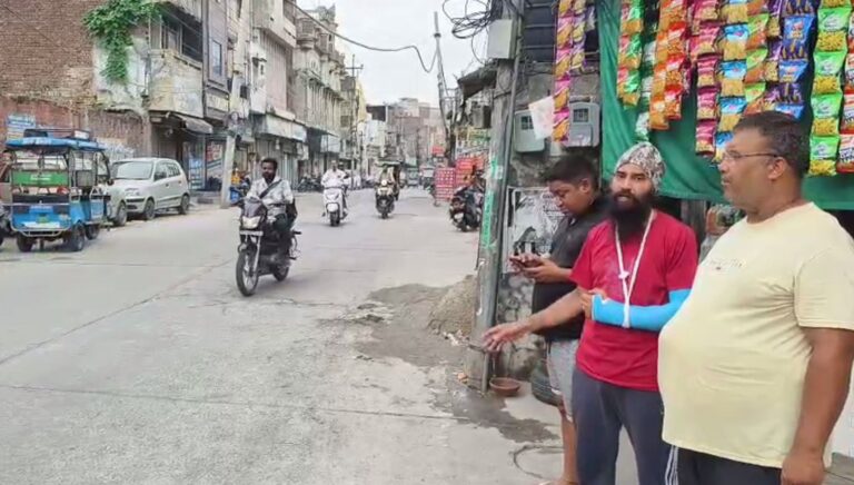ਜਲੰਧਰ ’ਚ ਦੁਕਾਨਦਾਰ ’ਤੇ ਬੇਸਬਾਲ ਬੈਟ ਨਾਲ ਹਮਲਾ/ ਚਿਪਸ ਦੇ ਪੈਸੇ ਮੰਗਣ ’ਤੇ ਬਣਾਇਆ ਨਿਸ਼ਾਨਾ/ ਤੋੜੀ ਬਾਂਹ, ਪੁਲਿਸ ਕਰ ਰਹੀ ਜਾਂਚ