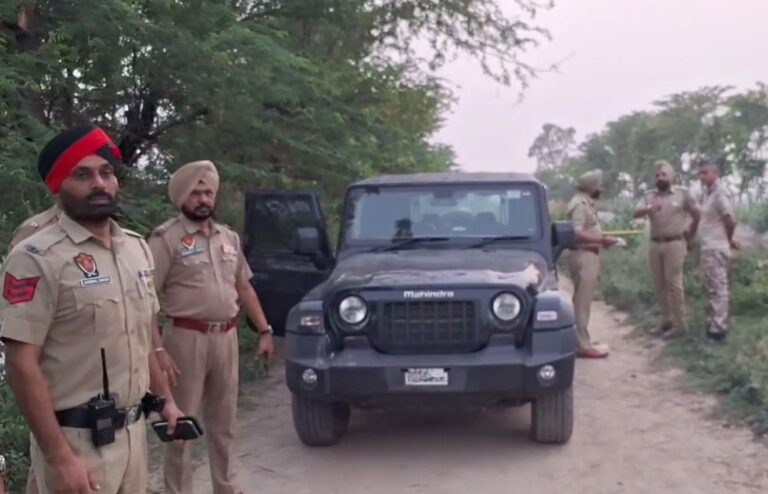 ਅਜਨਾਲਾ ਪੁਲਿਸ ਵੱਲੋਂ ਦੋ ਗੈਂਗਸਟਰਾਂ ਦਾ ਐਨਕਾਊਟਰ/ ਟਾਰਗੇਟ ਕਿਲਿੰਗ ਦੀ ਤਾਕ ’ਚ ਸਨ ਦੋਵੇਂ ਮੁਲਜ਼ਮ/ ਪੁਲਿਸ ਨੇ  ਜ਼ਖਮੀ ਹਾਲਤ ’ਚ ਕੀਤਾ ਗ੍ਰਿਫਤਾਰ