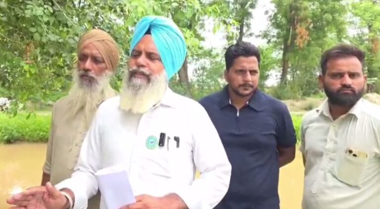 ਫਰੀਦਕੋਟ ਪੁਲਿਸ ਦੀ ਕਾਰਵਾਈ ਤੋਂ ਕਿਸਾਨ ਨਰਾਜ਼/ ਮੋਘੇ ਤੋੜਣ ਦੇ ਇਲਜ਼ਾਮ ਹੇਠ 43 ਖਿਲਾਫ਼ ਕੇਸ ਦਰਜ/ ਕੌਮੀ ਕਿਸਾਨ ਯੂਨੀਅਨ ਨੇ ਕਾਰਵਾਈ ’ਤੇ ਚੁੱਕੇ ਸਵਾਲ