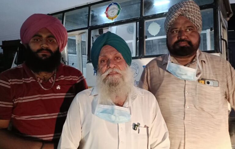 ਮੋਗਾ ’ਚ ਅਣਪਛਾਤੇ ਨੌਜਵਾਨ ਦੀ ਲਾਸ਼ ਬਰਾਮਦ/ ਬਹੋਨਾ ਰੋਡ ’ਤੇ ਪਲਾਟ ’ਚ ਪਈ ਮਿਲੀ ਲਾਸ਼/ ਲਾਸ਼ ਕੋਲੋਂ ਹਰੇ ਰੰਗ ਦਾ ਟਿਫਨ ਬਰਾਮਦ