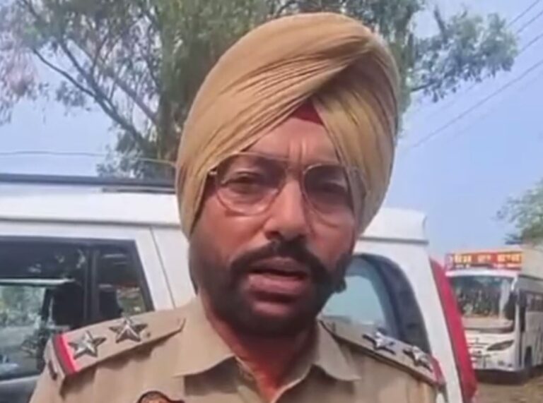 ਫਾਜ਼ਿਲਕਾ ’ਚ ਹਾਦਸੇ ਦੌਰਾਨ ਪਤੀ ਦੀ ਮੌਤ, ਪਤਨੀ ਜ਼ਖਮੀ/ ਮੋਟਰ ਸਾਇਕਲ ’ਤੇ ਜਾਂਦਿਆਂ ਨੂੰ ਘਸੀਟ ਕੇ ਲੈ ਕੇ ਗਈ ਬੱਸ/ ਪੁਲਿਸ ਕਰ ਰਹੀ ਜਾਂਚ