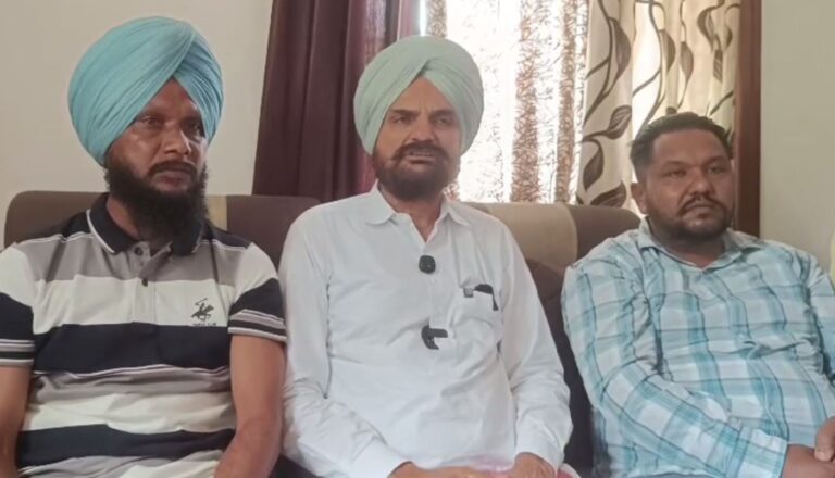 ਸਿੱਧੂ ਮੂਸੇਵਾਲਾ ਦੇ ਪਿਤਾ ਦੀ ਜ਼ਮੀਨੀ ਵਿਵਾਦ ਵੀਡੀਓ ਦਾ ਮਾਮਲਾ/ ਬਲਕੌਰ ਸਿੰਘ ਨੇ ਵਾਇਰਲ ਵੀਡੀਓ ਬਾਰੇ ਦਿੱਤਾ ਸਪੱਸ਼ਟੀਕਰਨ/ ਜਾਣਬੁਝ ਕੇ ਬਦਨਾਮ ਕਰਨ ਦੇ ਲਾਏ ਇਲਜ਼ਾਮ