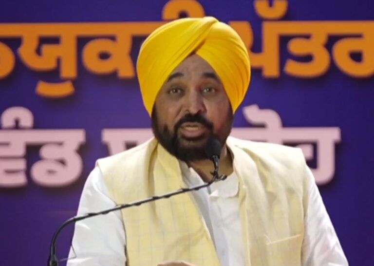 ਮੋਹਾਲੀ ਵਿਖੇ ਹੋਇਆ ਨਿਯੁਕਤੀ ਪੱਤਰ ਵੰਡ ਸਮਾਰੋਹ/ ਮੁੱਖ ਮੰਤਰੀ ਨੇ 866 ਨੌਜਵਾਨਾਂ ਨੂੰ ਵੰਡੇ ਨਿਯੁਕਤੀ ਪੱਤਰ/ ਸਰਕਾਰ ਹੁਣ ਤੱਕ ਦੇ ਚੁੱਕੀ 69,094 ਸਰਕਾਰੀ ਨੌਕਰੀਆਂ