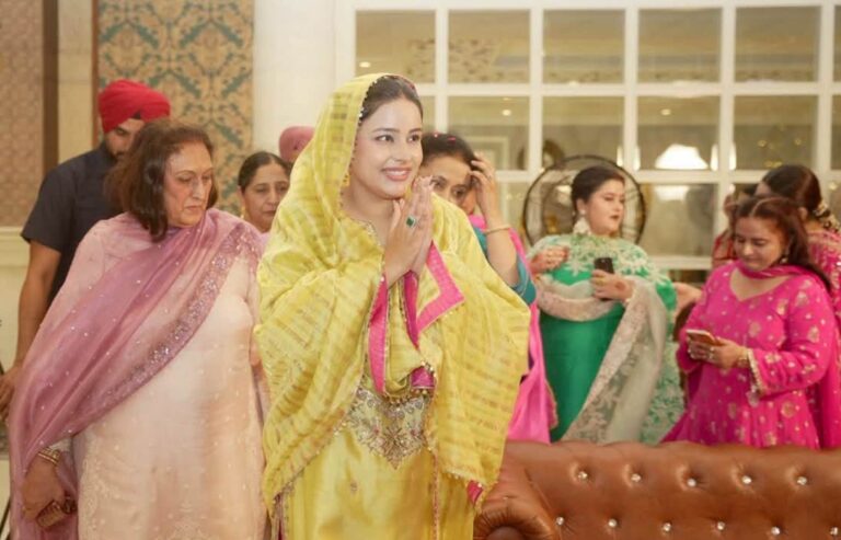 ਮੁਕਤਸਰ ਦੇ ਤੀਆਂ ਸਮਾਗਮ ’ਚ ਪਹੁੰਚੇ ਡਾ. ਗੁਰਪ੍ਰੀਤ ਕੌਰ ਮਾਨ/ ਔਰਤਾਂ ਨਾਲ ਮਿਲ ਕੇ ਮਨਾਇਆ ਤੀਆਂ ਦਾ ਤਿਉਹਾਰ/ ਖਾਤੇ ’ਚ ਪੈਸੇ ਆਉਣ ਨੂੰ ਲੈ ਕੇ ਕੀਤਾ ਧੰਨਵਾਦ