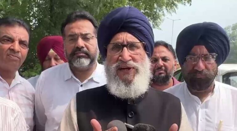 ਅਕਾਲੀ ਆਗੂ ਦਲਜੀਤ ਚੀਮਾ ਦਾ ਸਰਕਾਰ ਵੱਲ ਨਿਸ਼ਾਨਾ/ ਪੇਪਰ ਲੀਕ ਤੇ ਬੰਦੀ ਸਿੰਘ ਮਾਮਲੇ ਬਾਰੇ ਪੁੱਛੇ ਸਵਾਲ/ ਬੰਦੀ ਸਿੰਘ ਬਾਰੇ ਦੋਹਰੀ ਨੀਤੀ ਅਪਨਾਉਣ ਦੇ ਲਾਏ ਇਲਜ਼ਾਮ