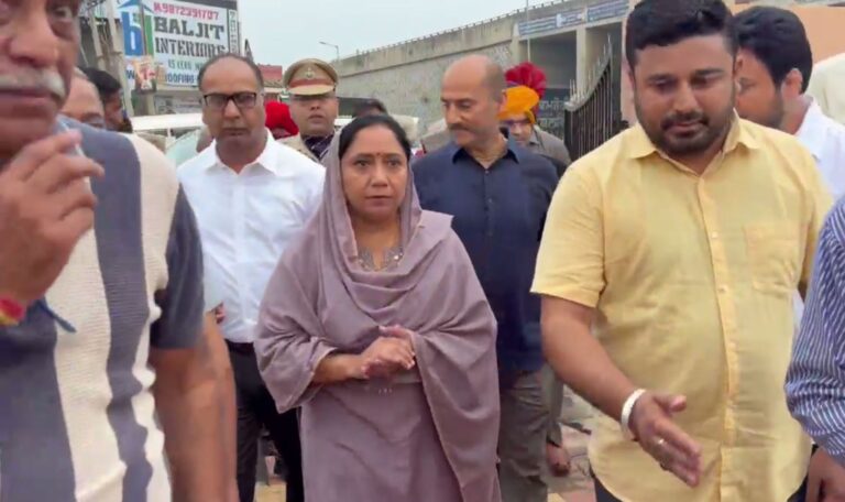 ਗੁਰਦਾਸਪੁਰ ਵਿਖੇ 80ਵੇਂ ਆਜ਼ਾਦੀ ਦਿਹਾੜੇ ਮੌਕੇ ਸਮਾਗਮ/ ਕੈਬਨਿਟ ਮੰਤਰੀ ਡਾ. ਬਲਜੀਤ ਕੌਰ ਨੇ ਕੀਤੀ ਸ਼ਿਰਕਤ/ ਅਦਾ ਕੀਤੀ ਤਿਰੰਗਾ ਲਹਿਰਾਉਣ ਦੀ ਰਸਮ