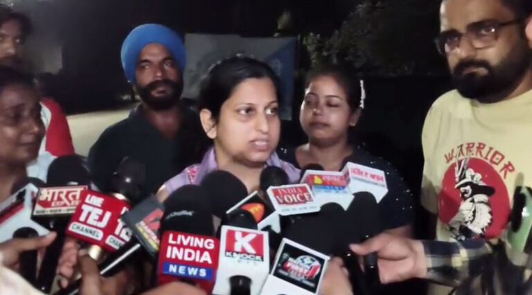 ਪਟਿਆਲਾ ਦੇ ਮਾਡਲ ਟਾਊਨ ਇਲਾਕੇ ’ਚੋਂ 3 ਬੱਚੀਆਂ ਲਾਪਤਾ/ ਆਜ਼ਾਦੀ ਦਿਹਾੜੇ ਦੇ ਸਮਾਗਮ ’ਚ ਹੋਣ ਆਈਆਂ ਸੀ ਸਕੂਲ/ ਮਾਪਿਆਂ ਦਾ ਚਿੰਤਾ ’ਚ ਬੂਰਾ ਹਾਲ, ਪੁਲਿਸ ਕਰ ਰਹੀ ਭਾਲ