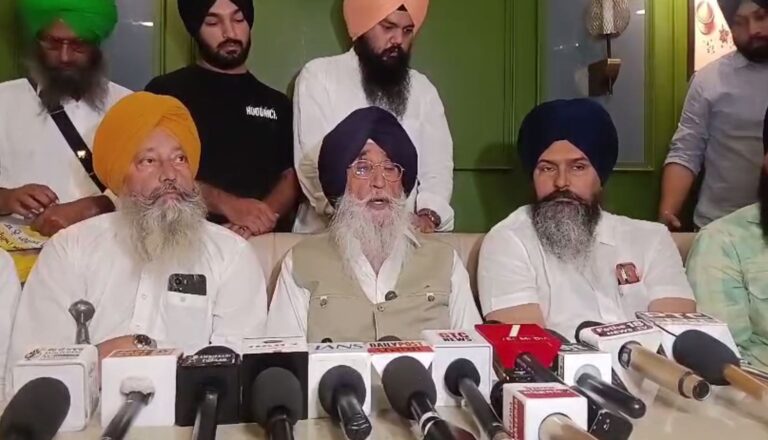 ਅੰਮ੍ਰਿਤਸਰ ਵਿਖੇ ਸਿਮਰਨਜੀਤ ਮਾਨ ਦੀ ਪ੍ਰੈੱਸ ਕਾਨਫਰੰਸ/ ਚੰਡੀਗੜ੍ਹ ਪੁਲਿਸ ਦੀ ਕਾਰਵਾਈ ’ਤੇ ਚੁੱਕੇ ਸਵਾਲ/ ਅੱਥਰੂ ਗੈਸ ਵਾਲੇ ਡਰੋਨ ਦੀ ਵਰਤੋਂ ਦੀ ਸਖਤ ਨਿੰਦਾ