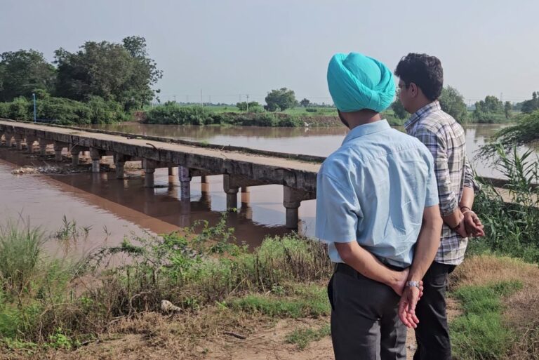 ਰਾਜਪੁਰਾ ਦੇ ਘਨੌਰ ਇਲਾਕੇ ’ਚ ਘੱਗਰ ਦੀ ਦਹਿਸ਼ਤ/ ਅਚਾਨਕ ਪਾਣੀ ਵਧਣ ਦੇ ਚਲਦਿਆਂ ਵਧੀ ਚਿੰਤਾ/ ਹਰਕਤ ’ਚ ਆਇਆ ਪ੍ਰਸ਼ਾਸਨ, ਕੀਤੇ ਪੁਖਤਾ ਪ੍ਰਬੰਧ