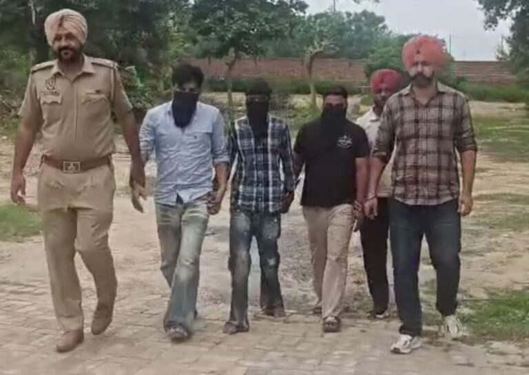 ਮੋਗਾ ਸੀਆਈਏ ਸਟਾਫ ਦੀ ਵੱਡੀ ਕਾਰਵਾਈ/ ਦੋ ਪਿਸਤੌਲਾਂ ਸਮੇਤ ਤਿੰਨ ਮੁਲਜ਼ਮ ਗ੍ਰਿਫ਼ਤਾਰ/ ਹਥਿਆਰ ਸਪਲਾਈ ਕਰਨ ਦੀ ਸੀ ਤਿਆਰੀ