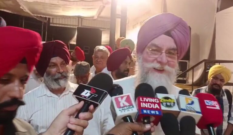 ਸਪੀਕਰ ਕੁਲਤਾਰ ਸੰਧਵਾਂ ਦਾ ਡਾ. ਗਾਂਧੀ ਨੂੰ ਮੋੜਵਾਂ ਜਵਾਬ/ ਧਾਰਮਿਕ ਯਾਤਰਾ ਬਾਰੇ ਟਿੱਪਣੀ ਨੂੰ ਦੱਸਿਆ ਬੇਲੋੜੀ ਗੱਲ/ ਕਿਹਾ, ਲੋਕਾਂ ਦਾ ਪੈਸਾ ਲੋਕਾਂ ’ਤੇ ਖਰਚ ਕਰਨਾ ਮਾੜਾ ਨਹੀਂ