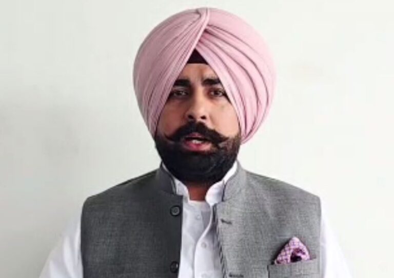 ਅਕਾਲੀ ਦਲ ਨੇ ਭ੍ਰਿਸ਼ਟਾਚਾਰ ਦੇ ਮੁੱਦੇ ਦੇ ਘੇਰੀ ਸਰਕਾਰ/ ਬੁਲਾਰਾ ਕਲੇਰ ਨੇ ਬਿਆਨ ਕਰ ਕੇ ਚੁੱਕੇ ਸਵਾਲ/ ਮੁੱਖ ਮੰਤਰੀ ਤੋਂ ਸਥਿਤੀ ਸਪੱਸ਼ਟ ਕਰਨ ਦੀ ਕੀਤੀ ਮੰਗ