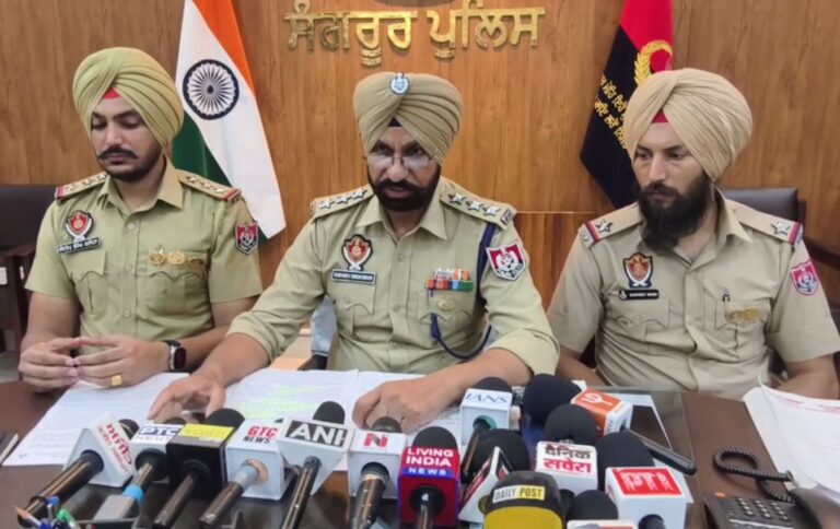 ਸੰਗਰੂਰ ਪੁਲਿਸ ਵੱਲੋਂ ਚੋਰ ਗਰੋਹ ਦਾ ਪਰਦਾਫਾਸ਼/ ਮੋਬਾਈਲ ਟਾਵਰਾਂ ਨੂੰ ਬਣਾਉਂਦੇ ਸੀ ਨਿਸ਼ਾਨਾ/ 1 ਕਰੋੜ ਰੁਪਏ ਕੀਮਤ ਦਾ ਸਾਮਾਨ ਬਰਾਮਦ